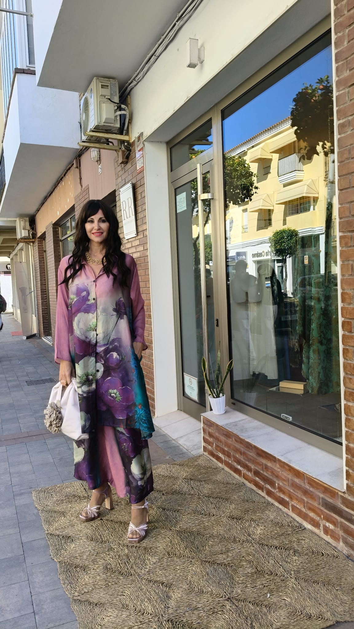 Conjunto de Seda Rosa Estampado Floral · Blusón y Pantalón