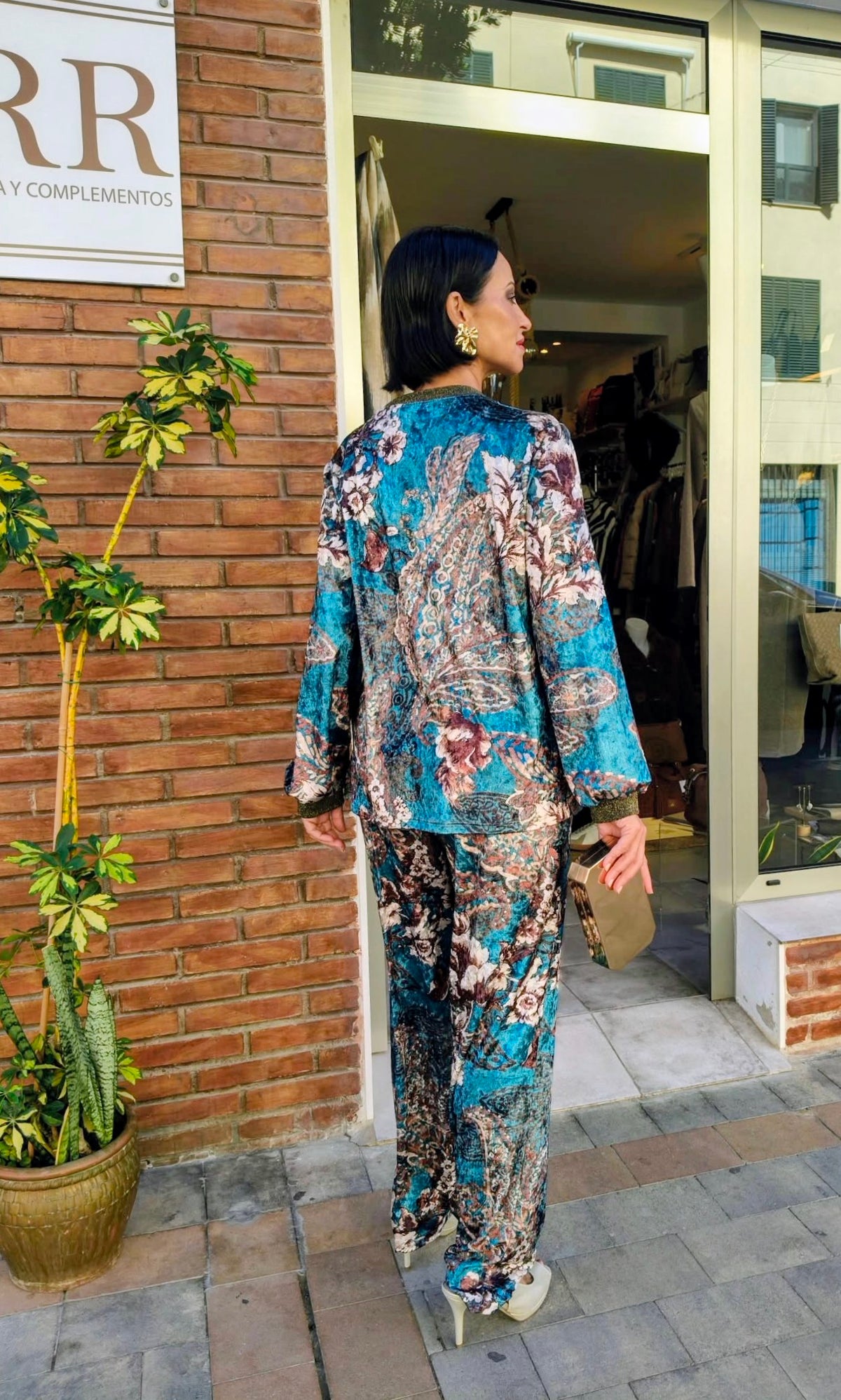 Conjunto de pantalón y top azul petróleo con tacto aterciopelado