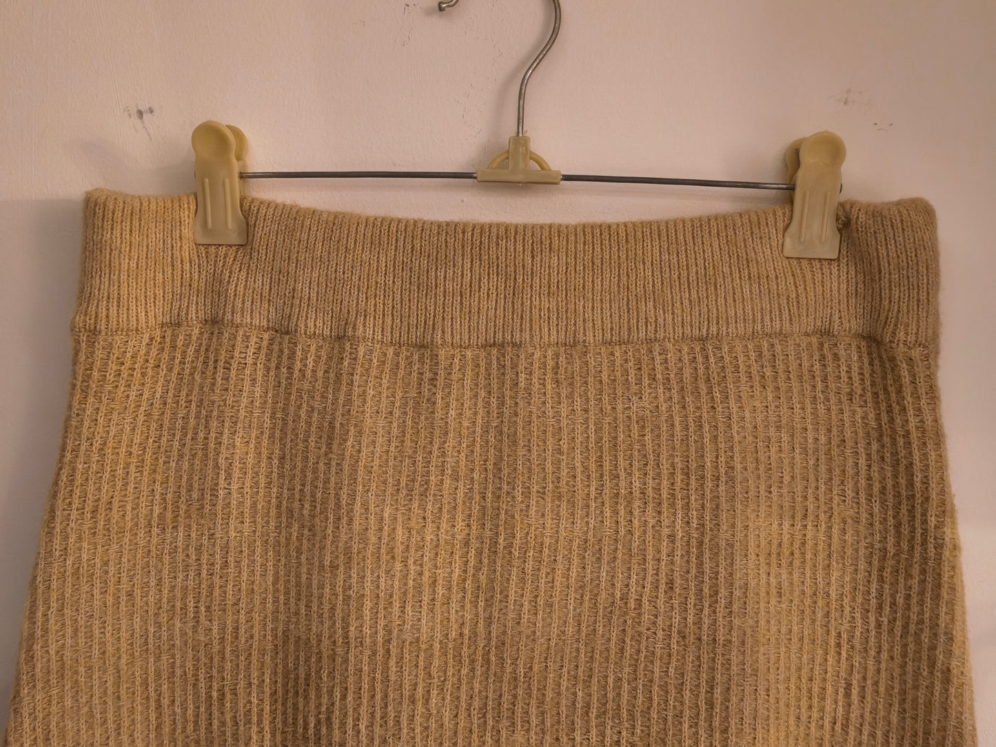 Z.OUTLET. Falda Amichi flecos