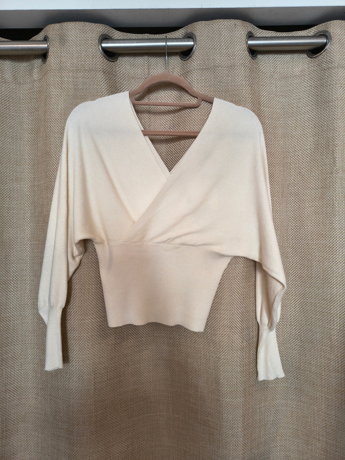 Z.OUTLET.           Jersey cuello V beige