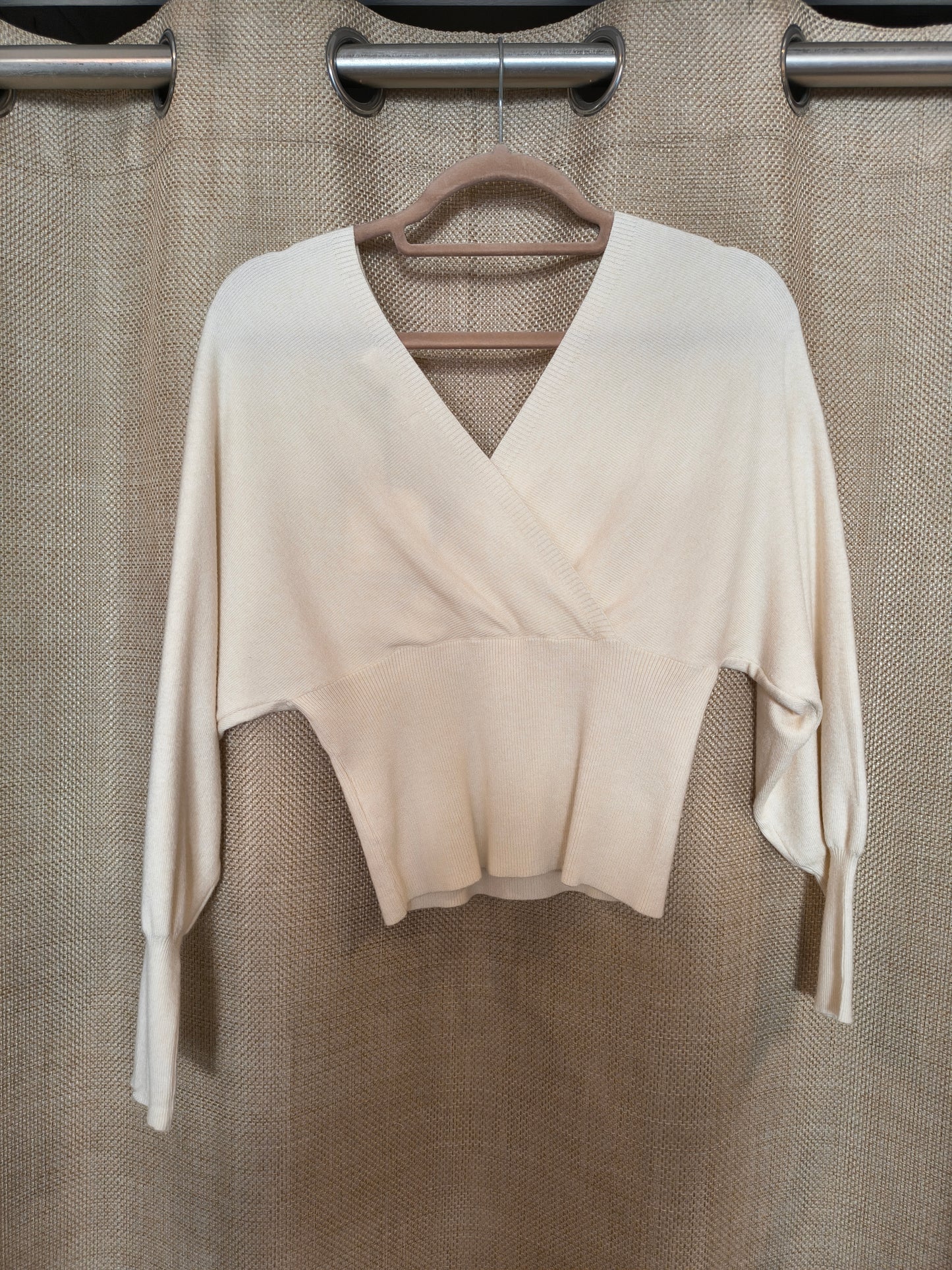 Z.OUTLET.           Jersey cuello V beige
