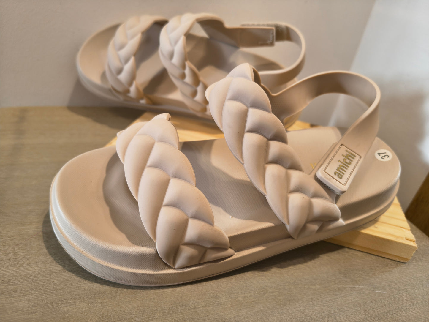 Chancla Amichi beige
