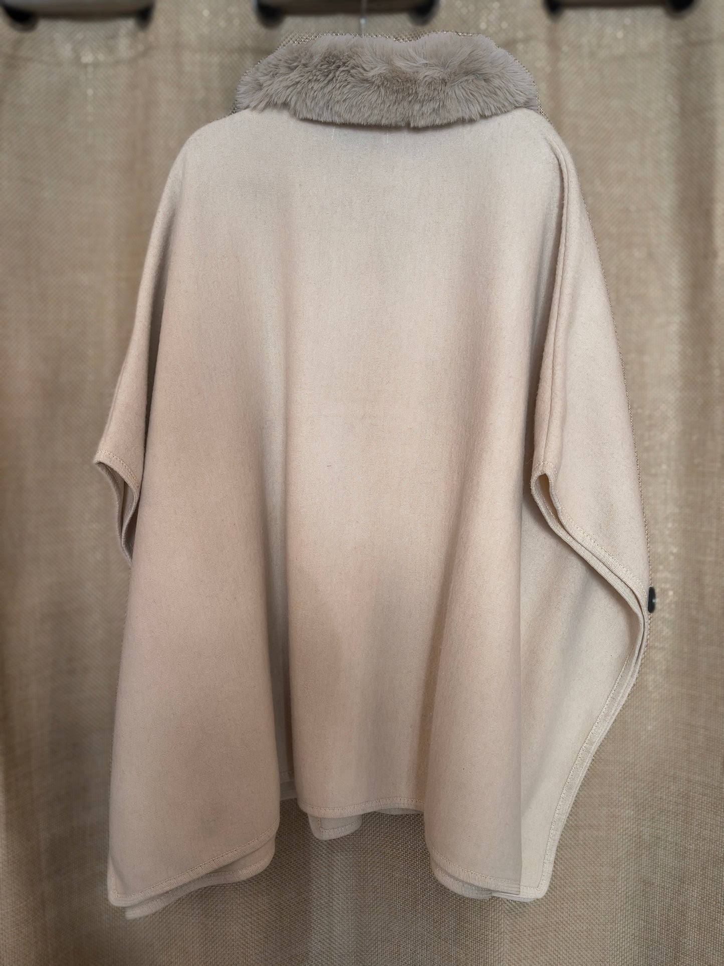 Z.OUTLET.                          Poncho oversize Amichi