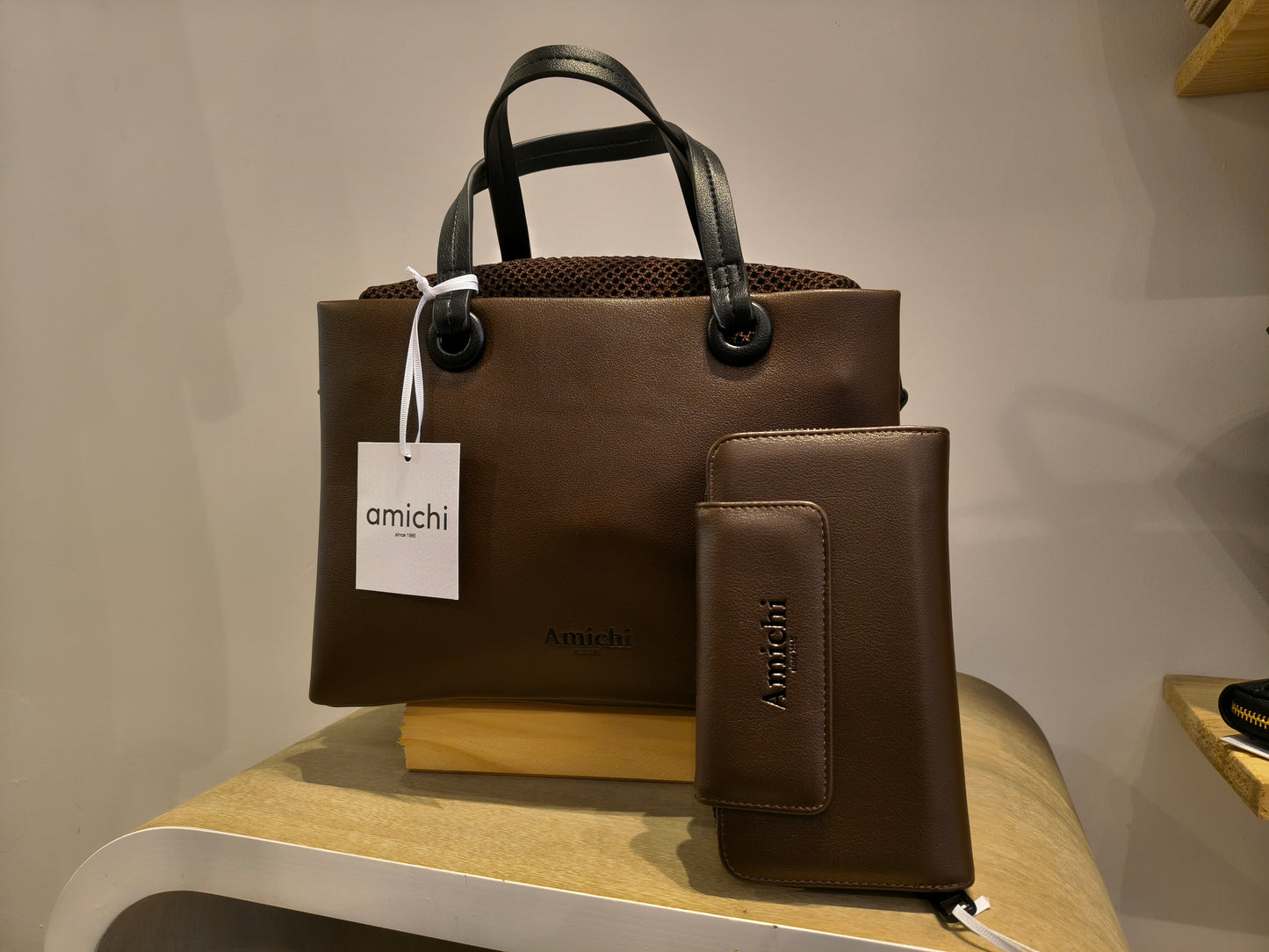Bolso Amichi con Asa de Mano y Bandolera · Marrón Chocolate, Beige o Marfil