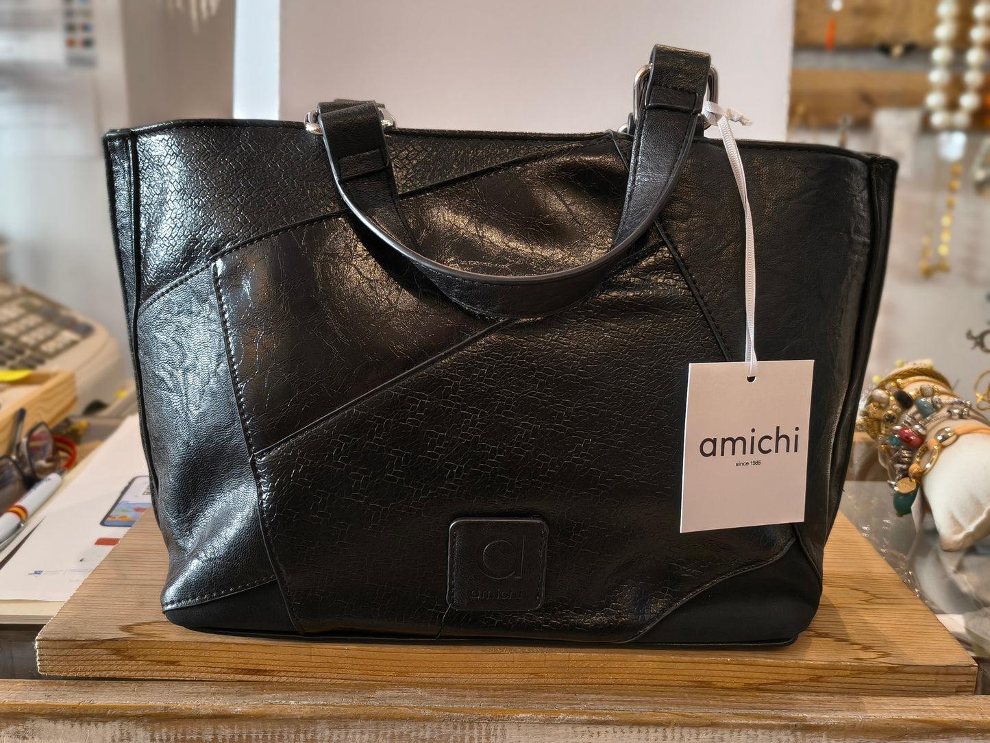 Z.OUTLET.               Bolso Amichi con Asas y Bandolera · Negro o Burdeos