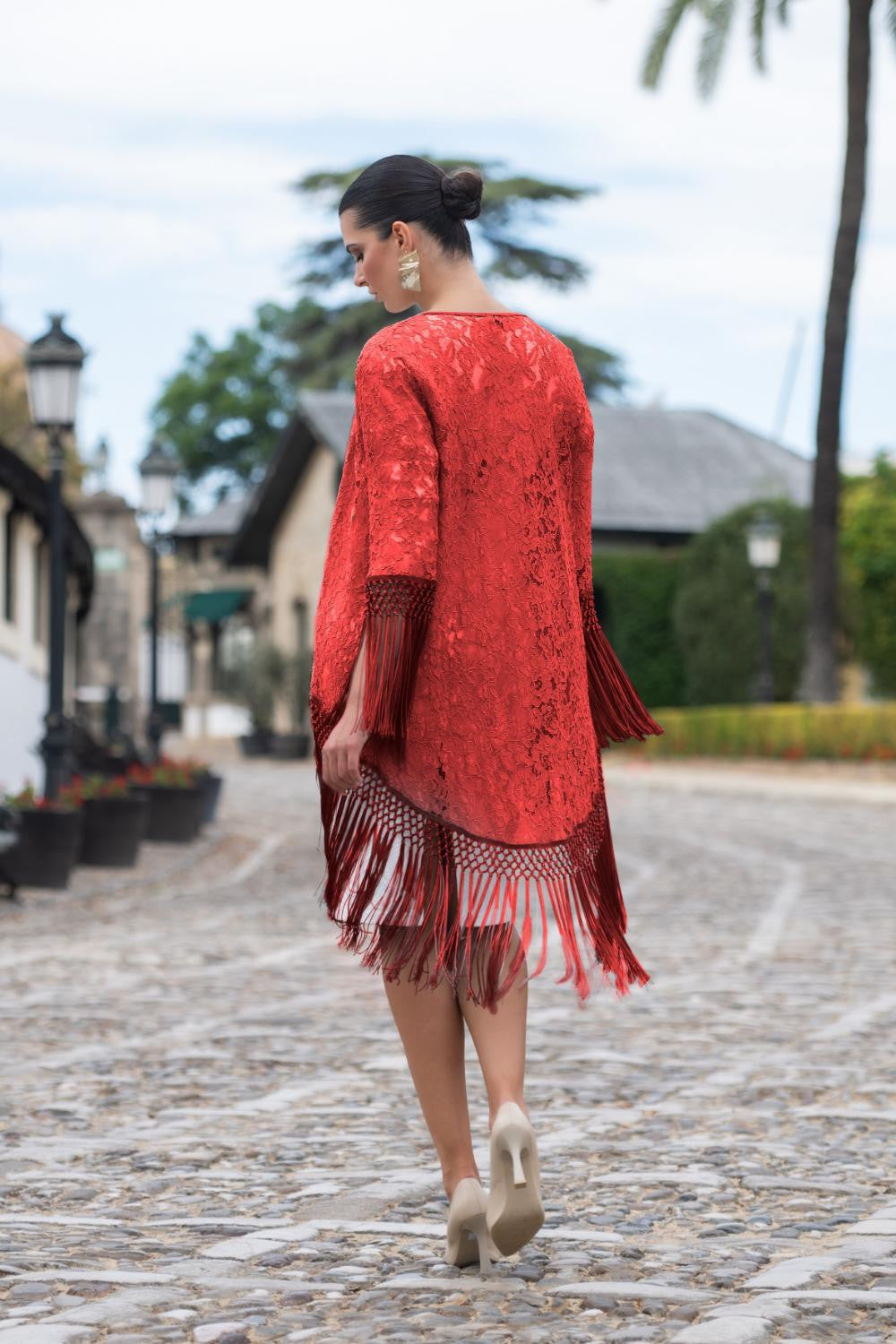 Chaqueta de Encaje con Flecos · Roja, Negra o Beige/Dorada
