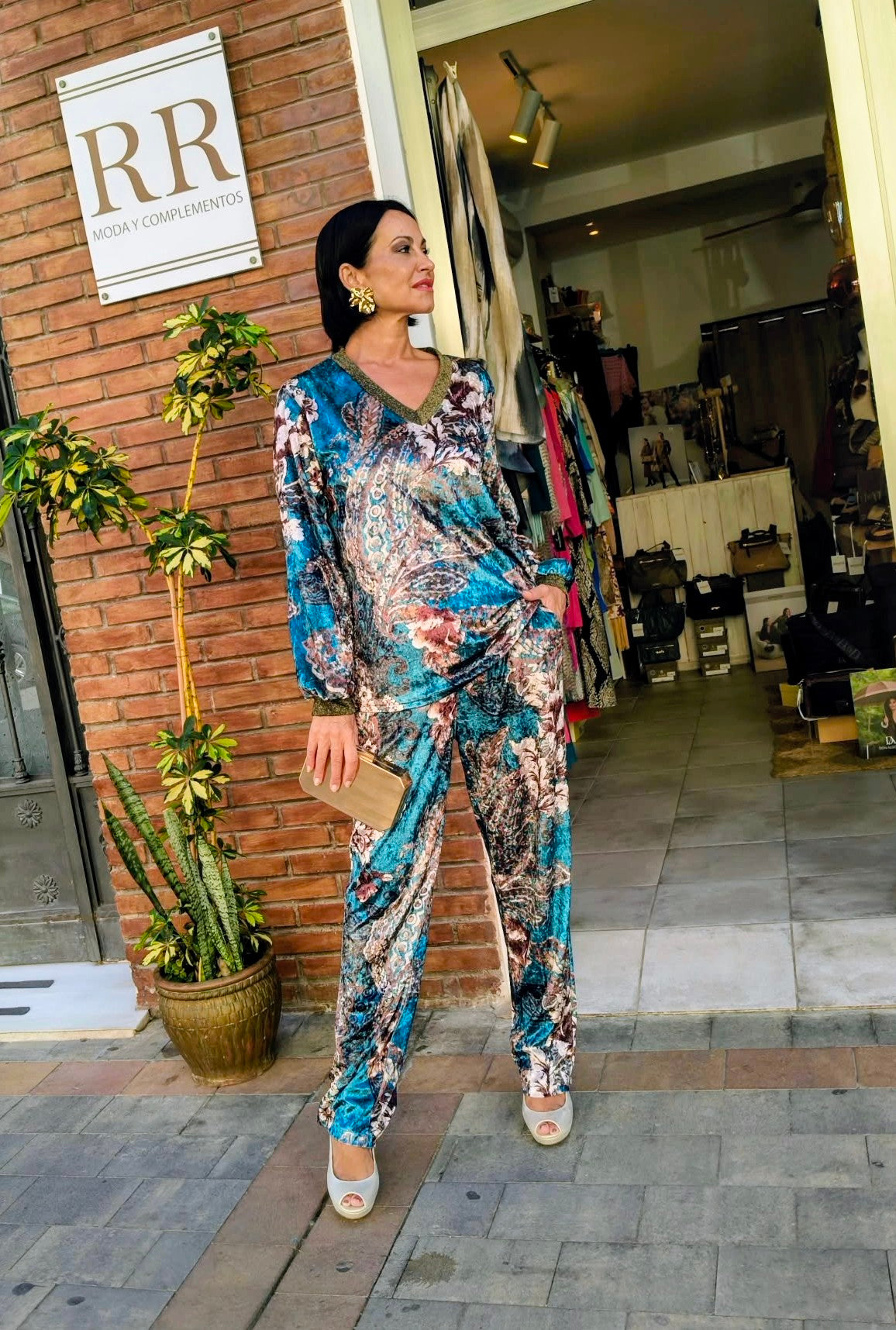 Conjunto de pantalón y top azul petróleo con tacto aterciopelado