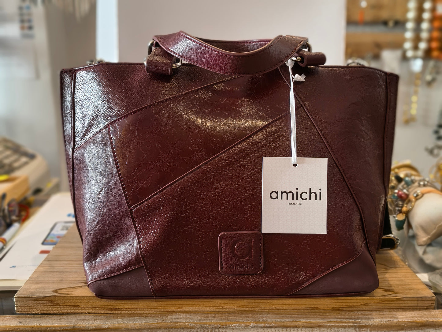 Z.OUTLET.               Bolso Amichi con Asas y Bandolera · Negro o Burdeos