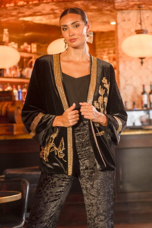 Chaqueta Romero Larga Oro Káhyra – Terciopelo Negro con Pedrería