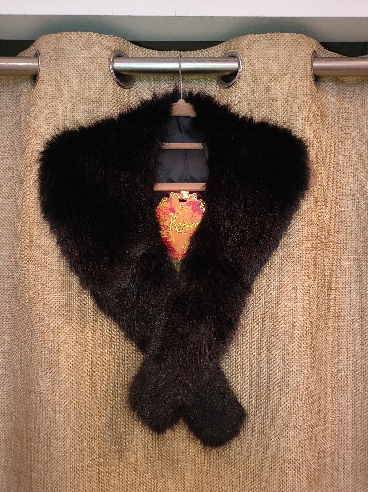 Z.OUTLET.             Cuello negro chaqueta/abrigo