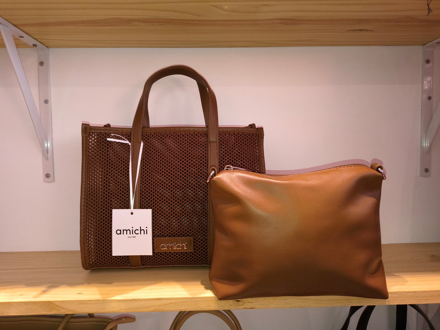 Bolso Amichi Tipo Rejilla con Bolso Interior y Bandolera · Plata, Marrón o Beige Metalizado