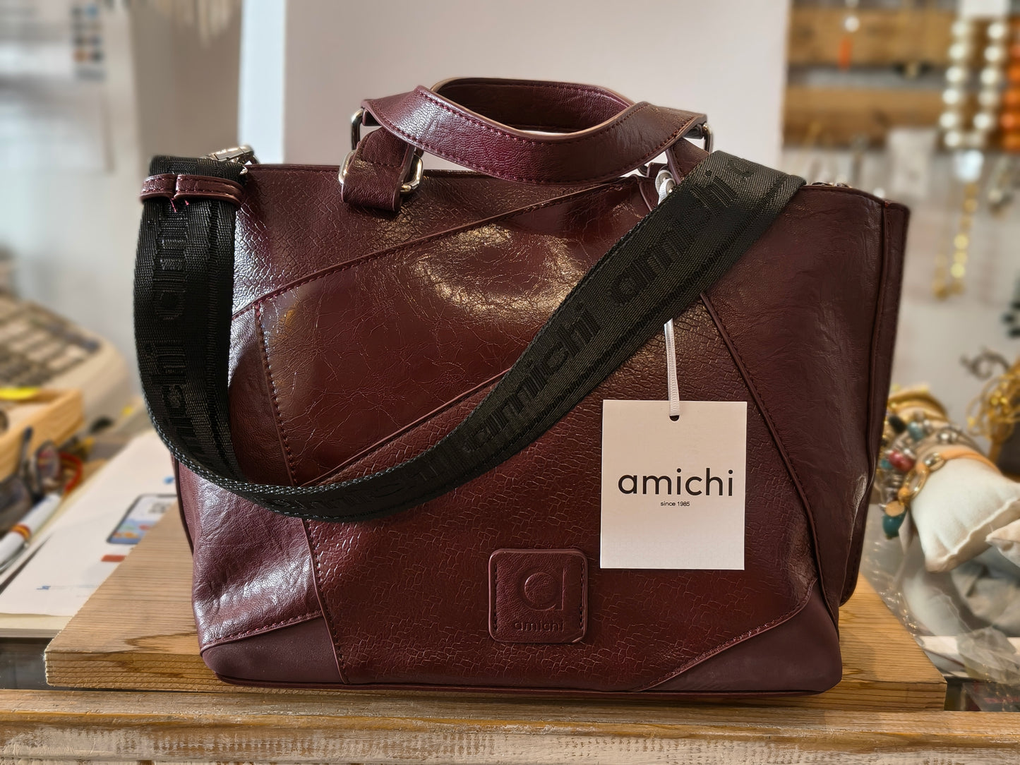 Z.OUTLET.               Bolso Amichi con Asas y Bandolera · Negro o Burdeos