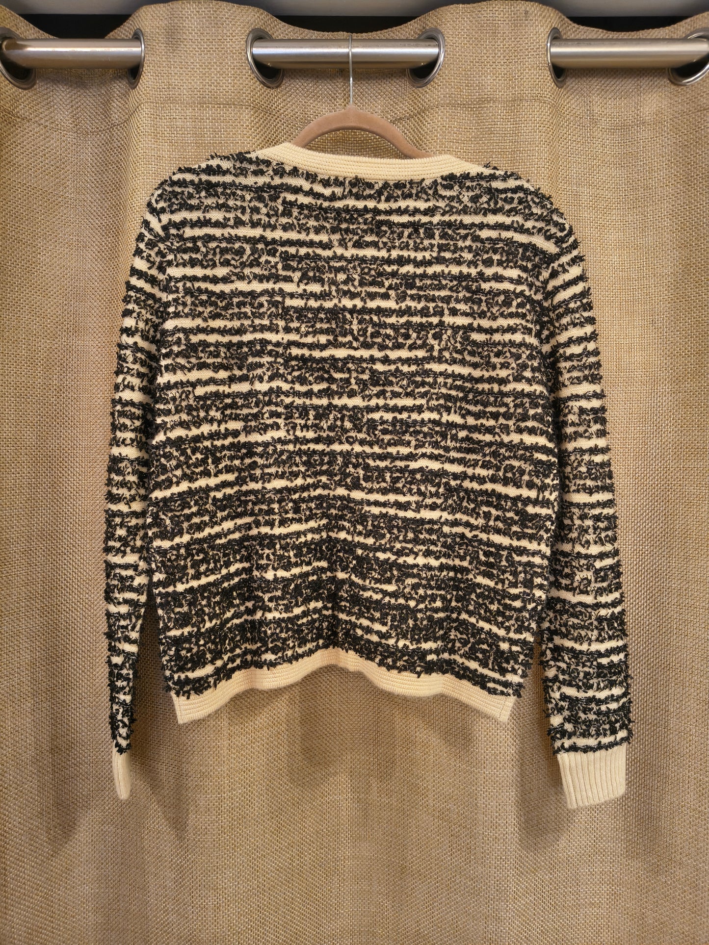 Z.OUTLET.                 Rebeca Amichi beige y negra